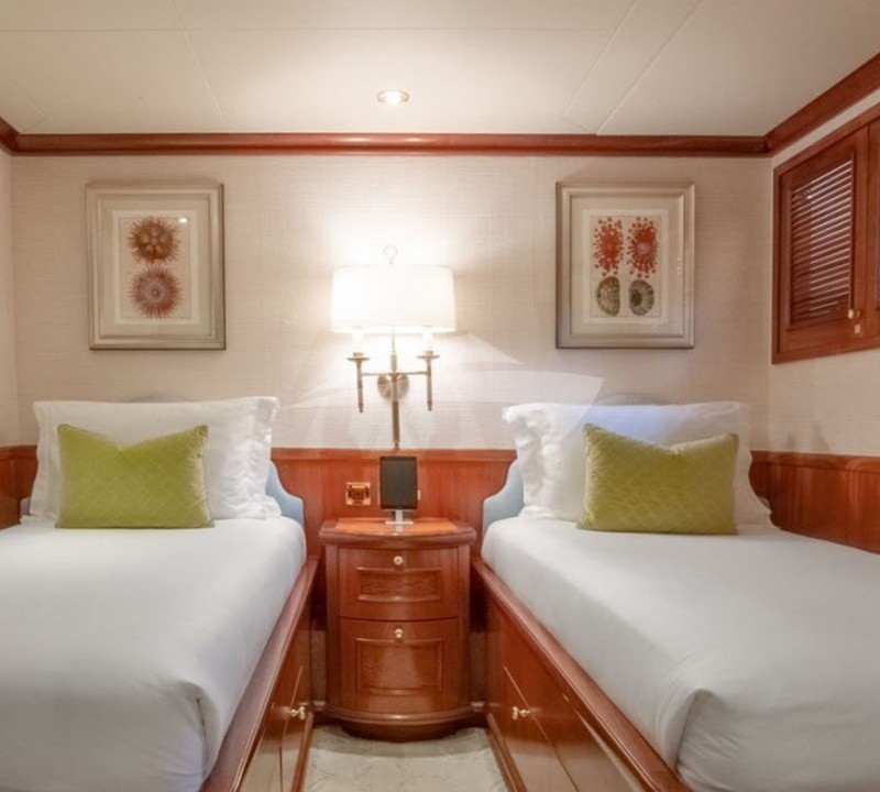 Twin cabin