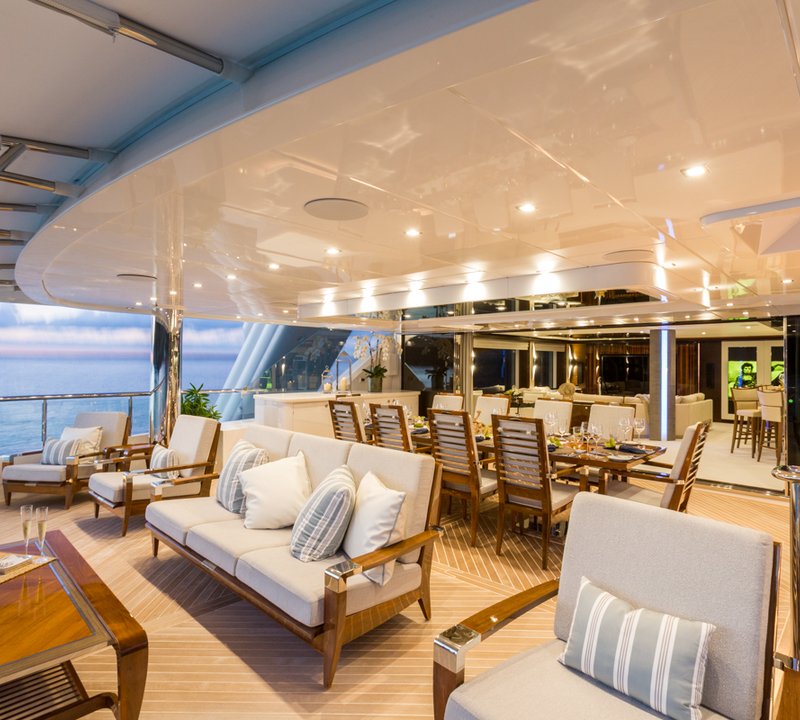 MY KING BABY - Upper aft deck