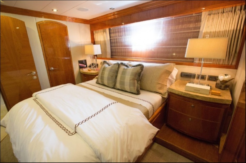 MY STERLING V - Guest cabin