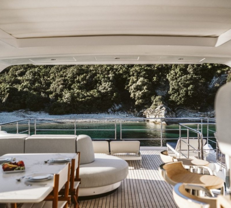 Exterior Relaxation Area With Dining