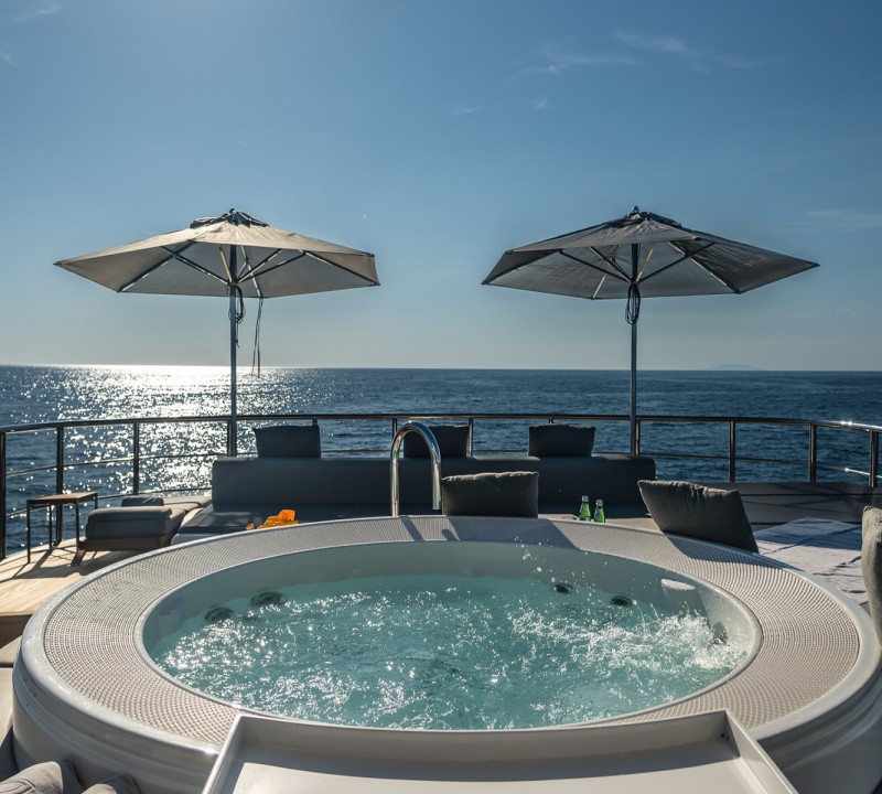 Jacuzzi