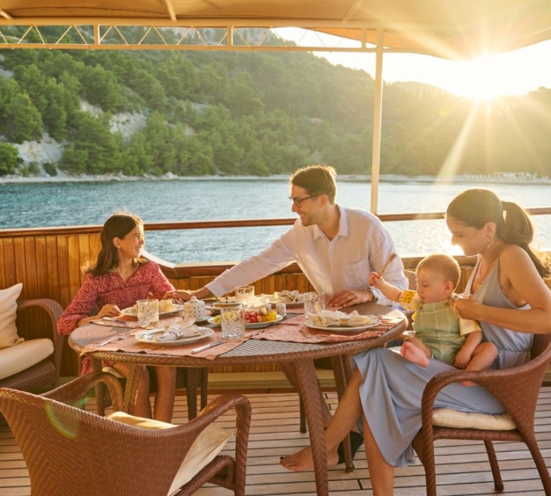 Exterior Dining Area