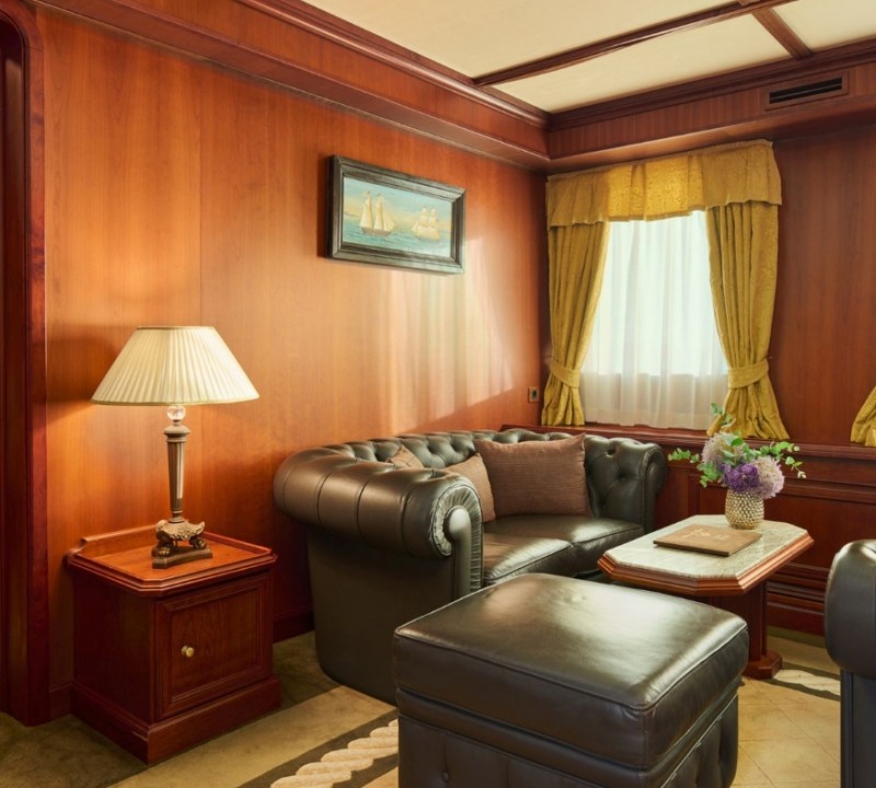 Main Salon