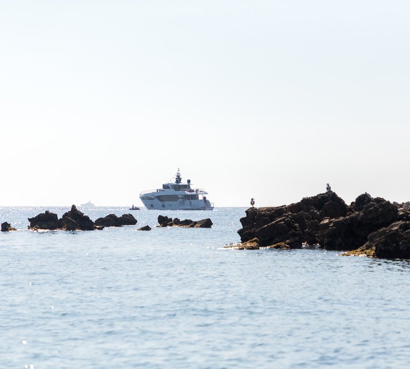 Majesty 100 Cruising
