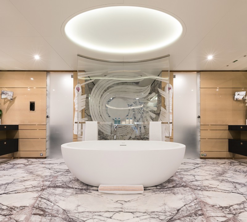 Mega yacht IRIMARI - Bathroom