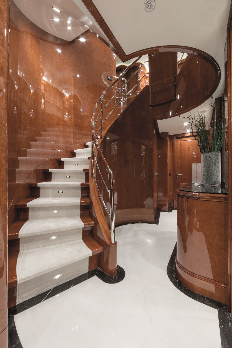 Motor Yacht CHECKMATE. - Guest Foyer and Stairs