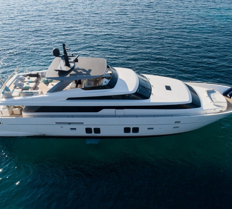 Motor Yacht DE ZEUS