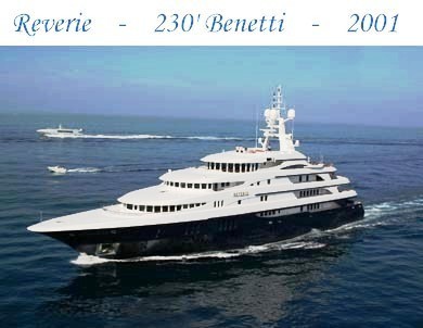 Motor Yacht Reverie - Cruising