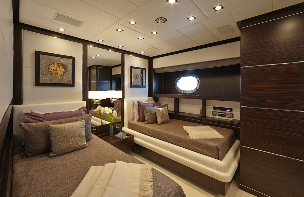 Motor yacht ANTELOPE III - Twin Cabin