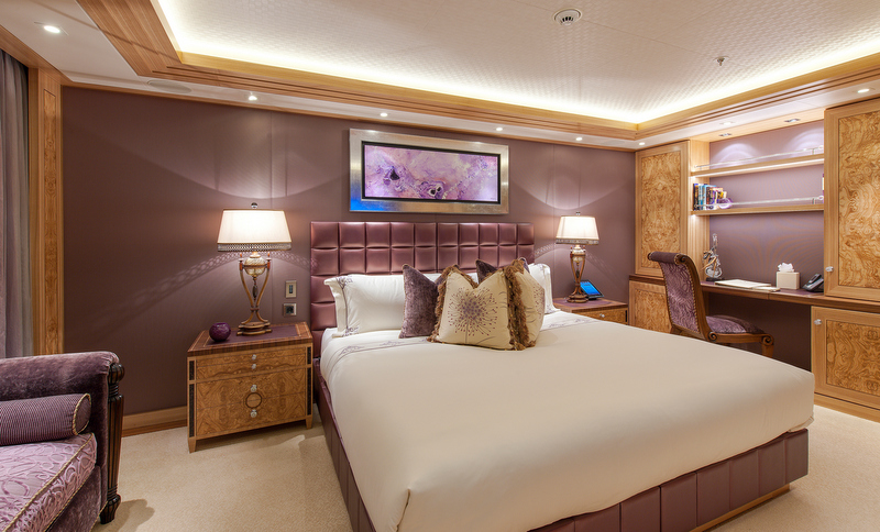 Motor yacht Solandge - Guest Suite - Photo by Klaus Jordan