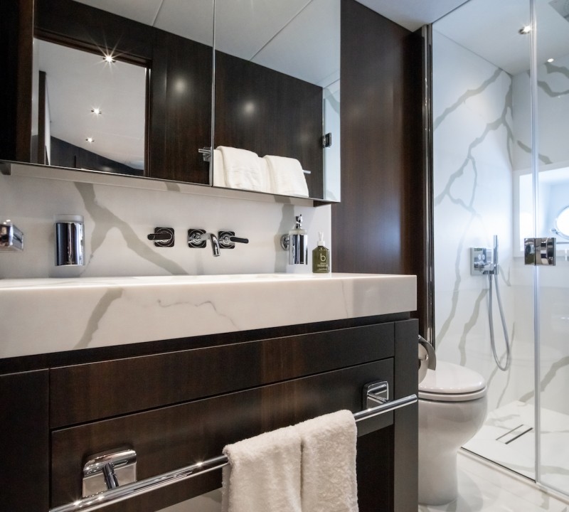 Double Ensuite Bathroom