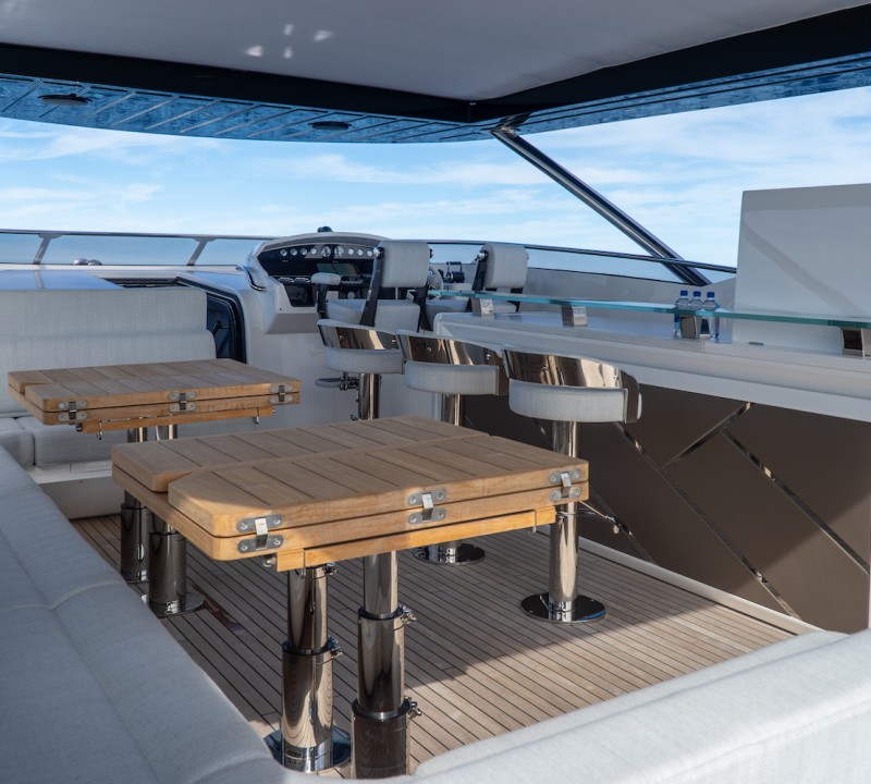 Flybridge Bar And Seating