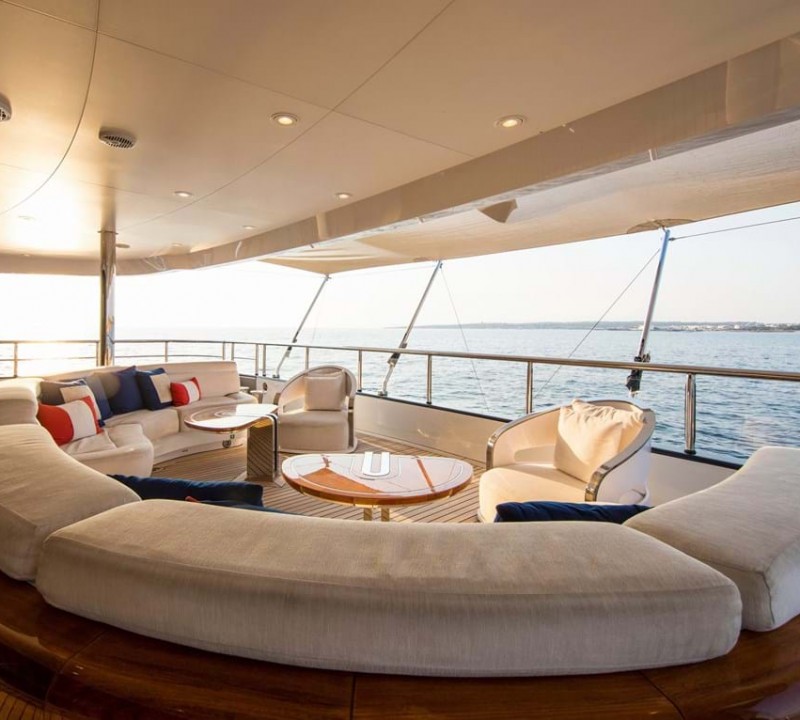 Outdoor Lounge