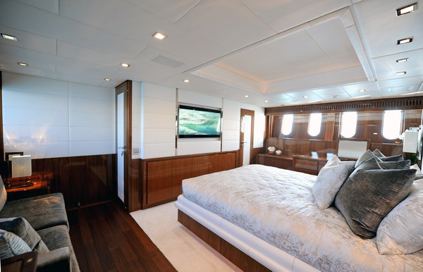 PHOENICIAN - Master Cabin by Day