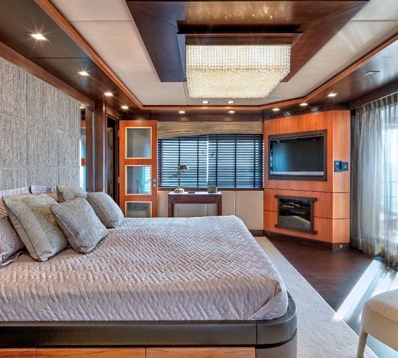 Master cabin upper deck