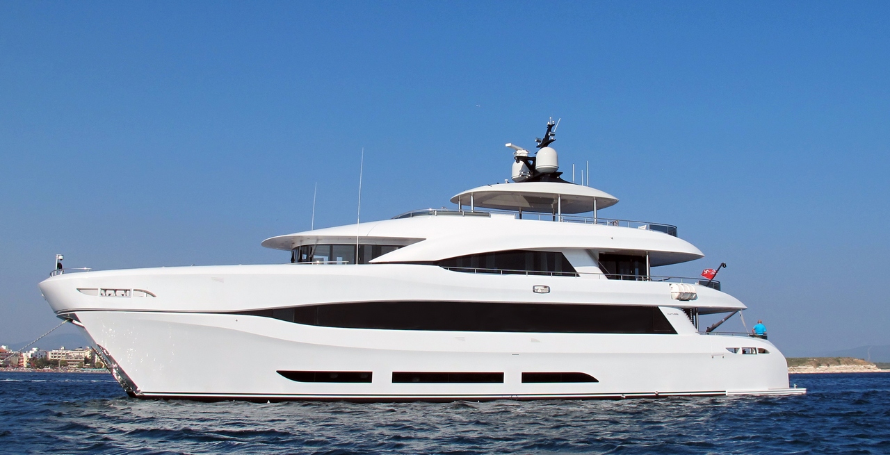 Power Catamaran Quaranta