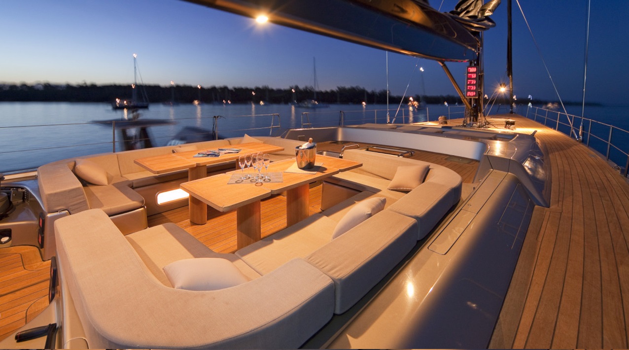 Alfresco Dining
