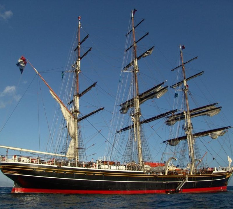 STAD AMSTERDAM Anchored