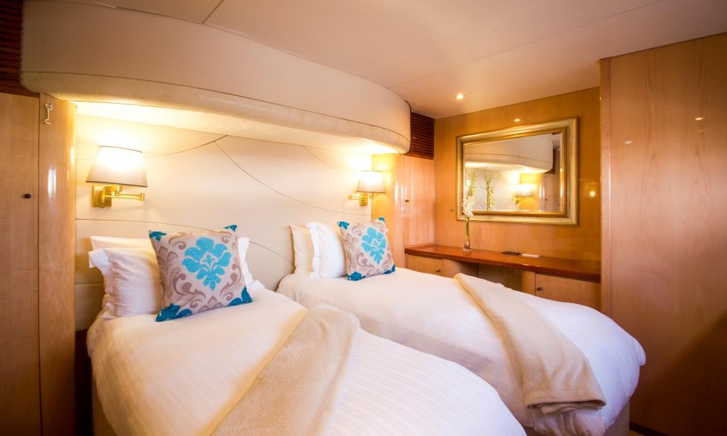 SY KINGS RANSOM - Mid cabin converted