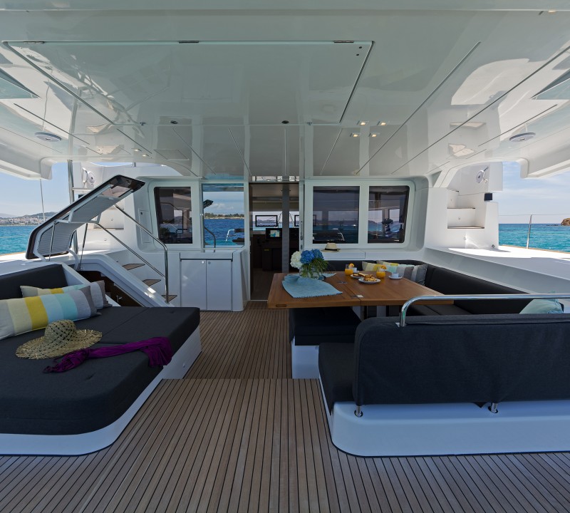 Main Deck Dining And Seating