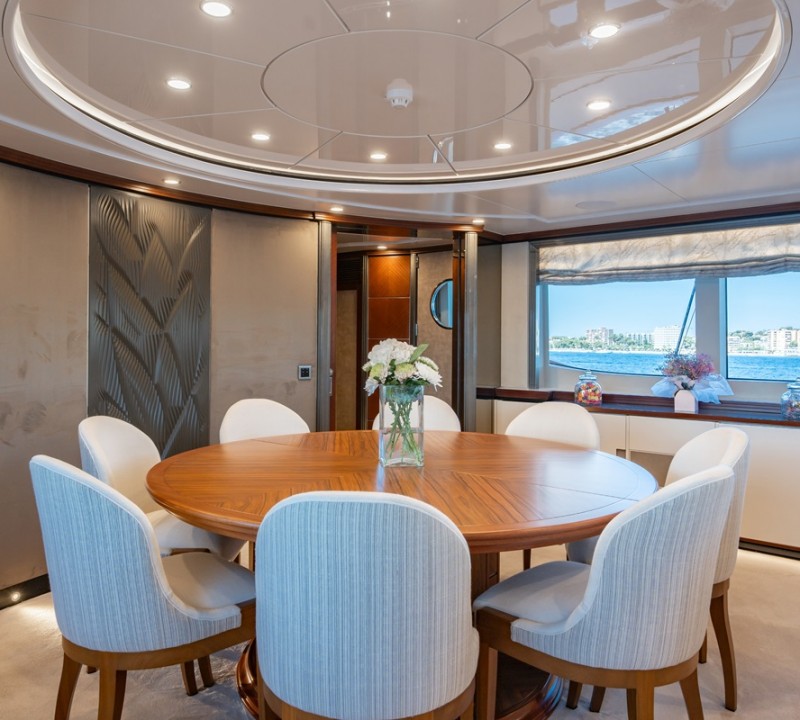 Salon Dining 2