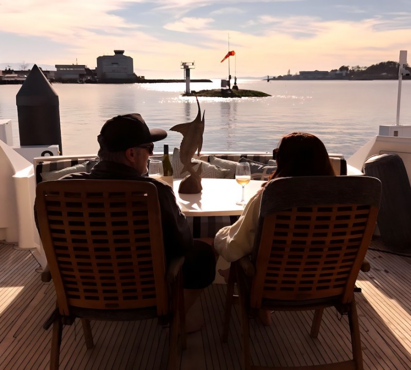 Shana Super Yacht Watching