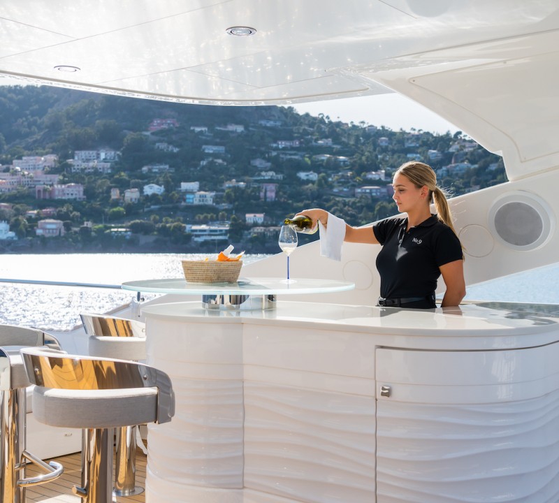 Sun Deck Bar - Crew Service
