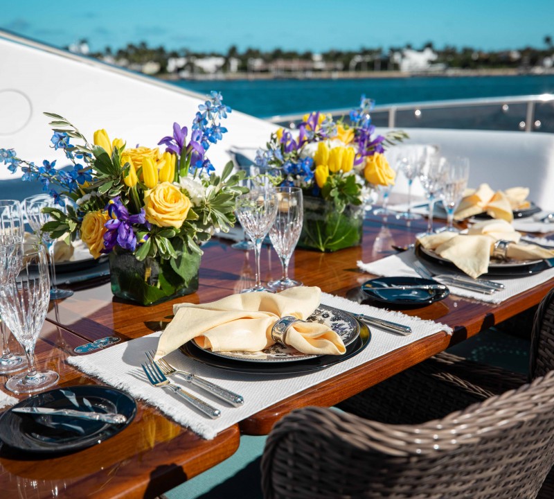 Sundeck Dining 1