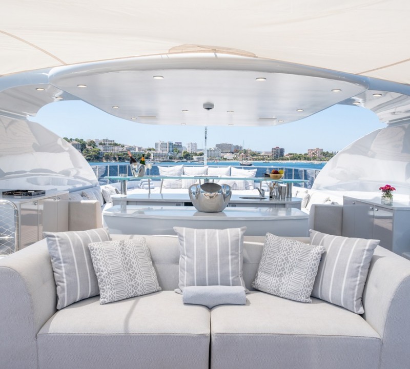 Sundeck Aft