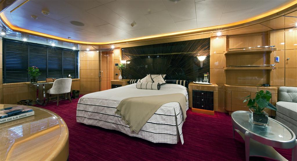 Superyacht 360 - Master Cabin