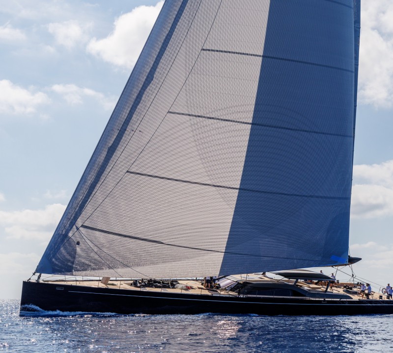 Superyacht NILAYA