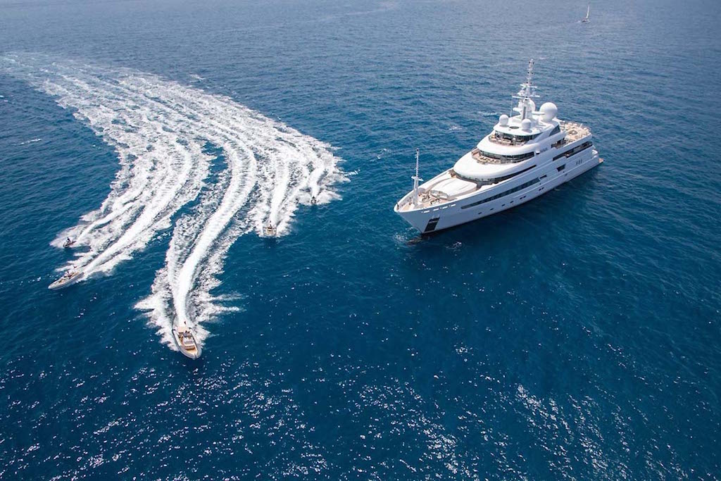Superyacht Naia