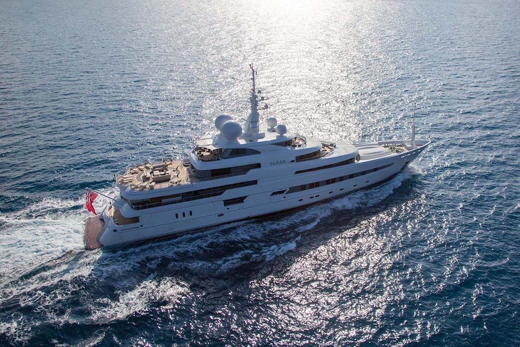 Superyacht Naia