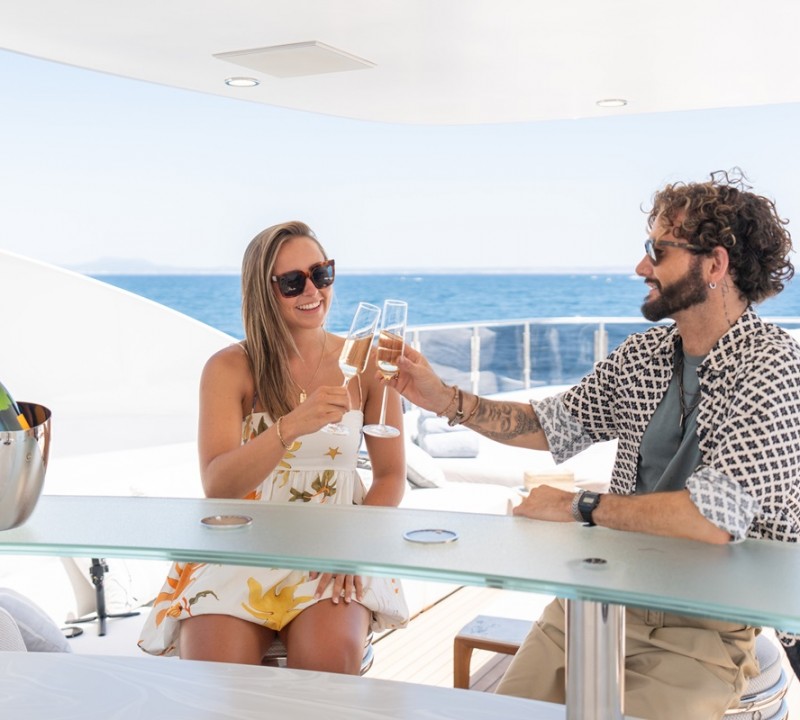 TITIAN PEARL - Sundeck Bar