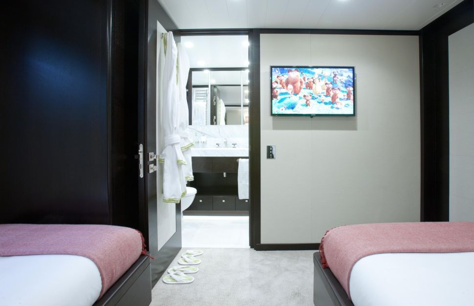 Twin Cabin
