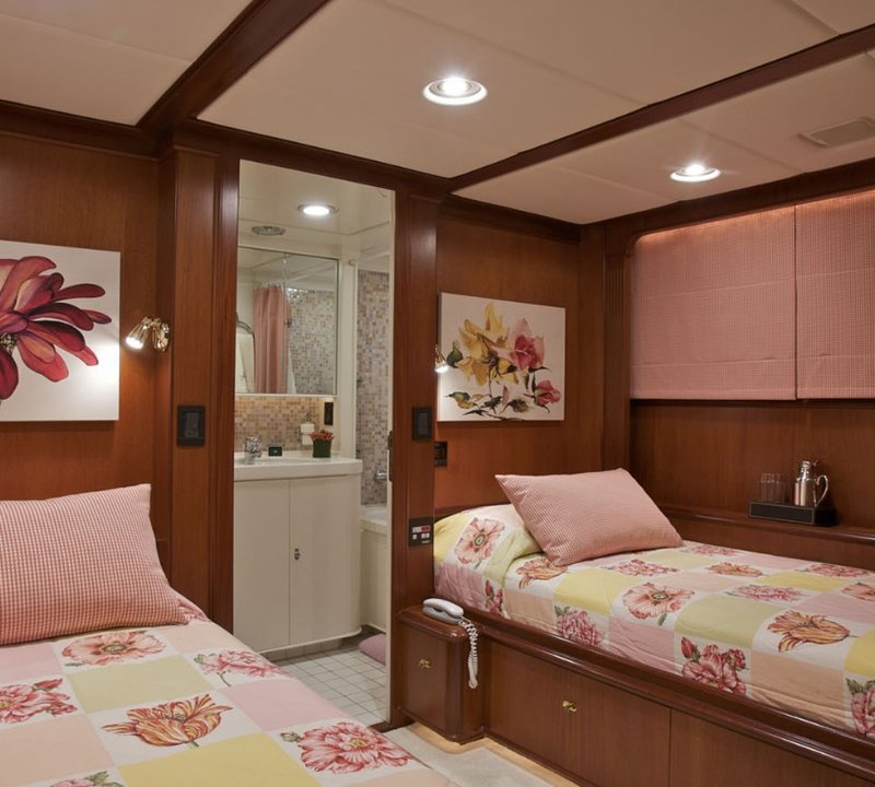 Twin Cabin  2