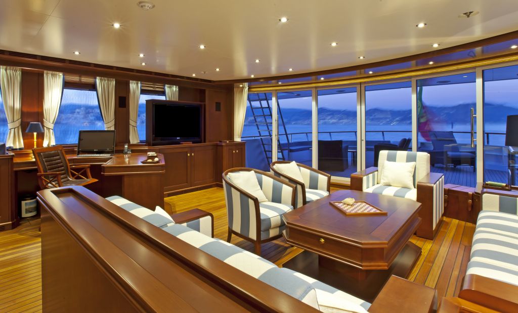 Upper Deck