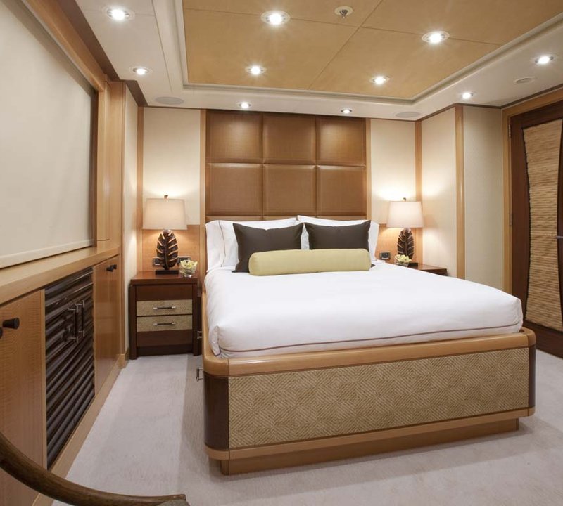Yacht ARIANNA -  Port Aft Queen Cabin