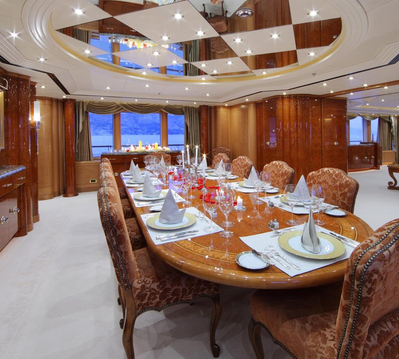 Yacht CAPRI By Lurssen - Dining