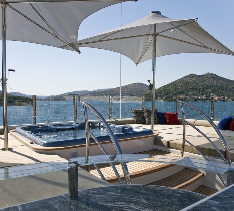 Yacht MARY JEAN II By ISA - Jacuzzi