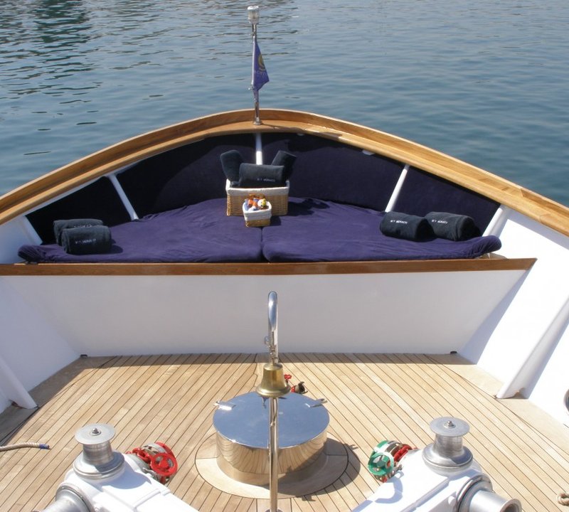 Yacht MONACO Bow