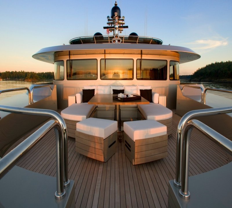 Yacht ODESSA - Foredeck Seating