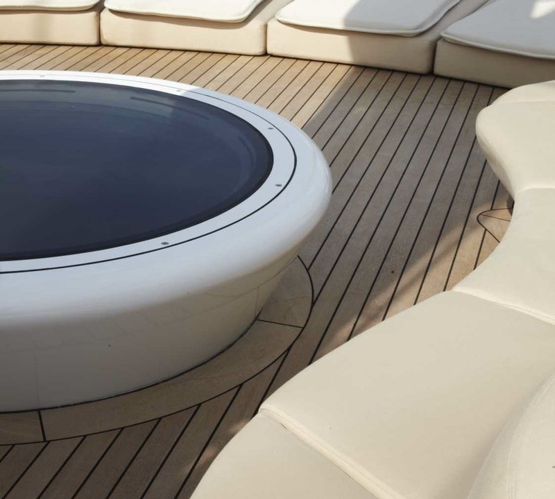 Yacht PANTHALASSA By Perini Navi - Dusk - Sunbeds