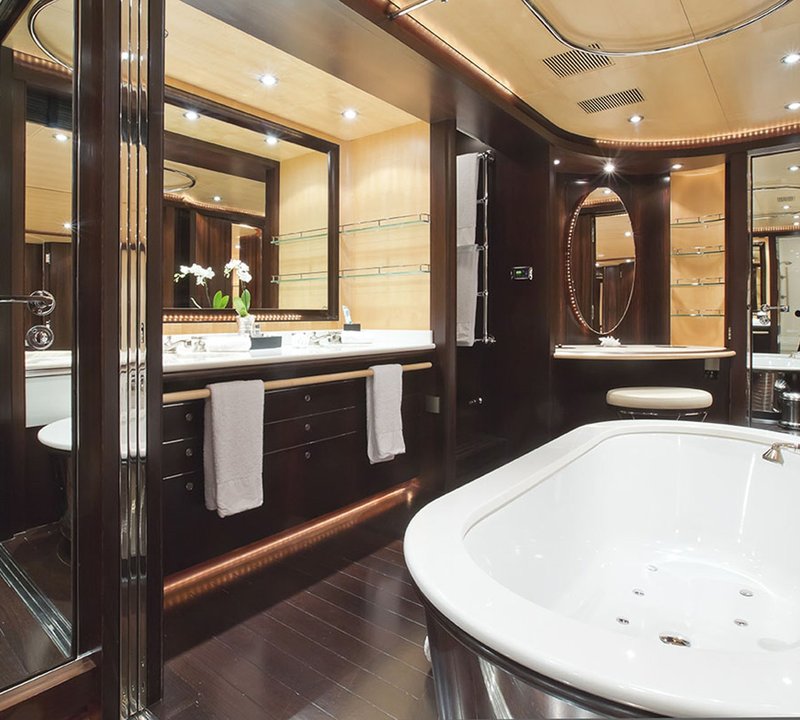 Yacht PARSIFAL III By Perini Navi - En Suite