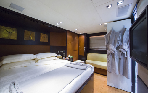 Yacht QUID PRO QUO - VIP Cabin