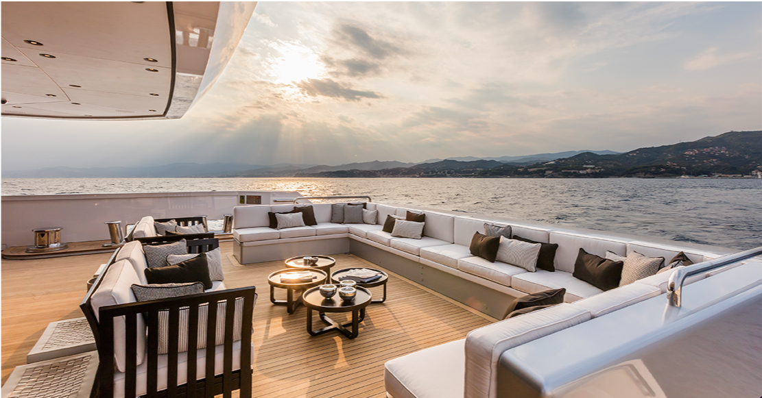 Yacht SUERTE - Aft Deck Seating