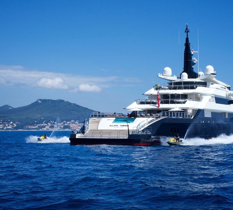 Alfa Nero by Oceanco With Water Toys