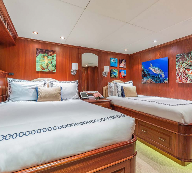 Cabin Con Double And Single Bed