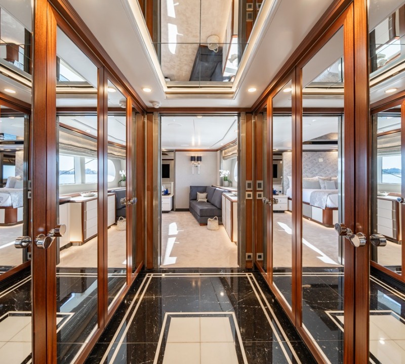 Cabin Master Entrance