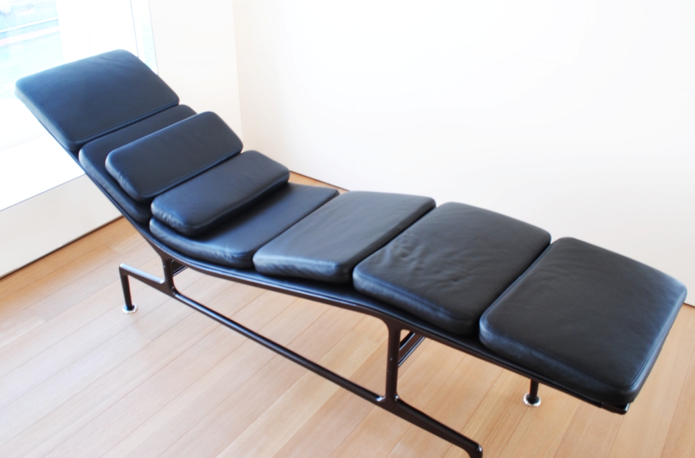 Chaise Lounge